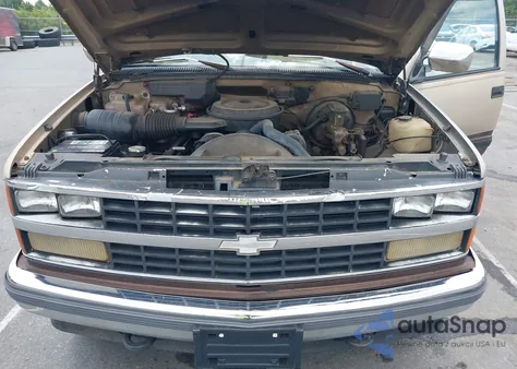 1988 Chevrolet Gmt-400 K2500 z USA, uszkodzony, nr VIN 2GCFK29K6J1202951